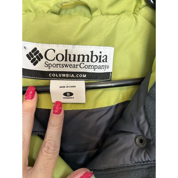Ladies Columbia Brand Coat in Lime Green and Black, Size Small - Picture 4 of 7